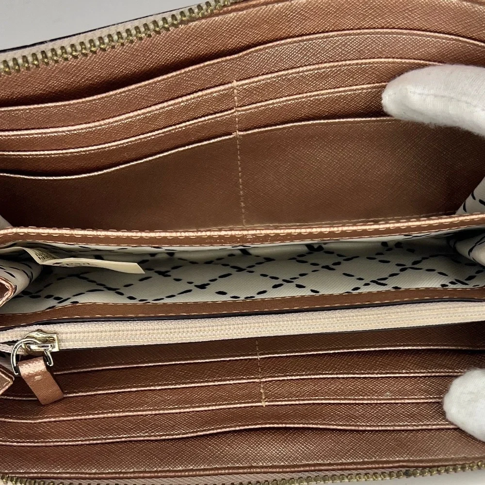 🩷Kate Spade Rose Gold Zip‎ Around Long Wallet🩷